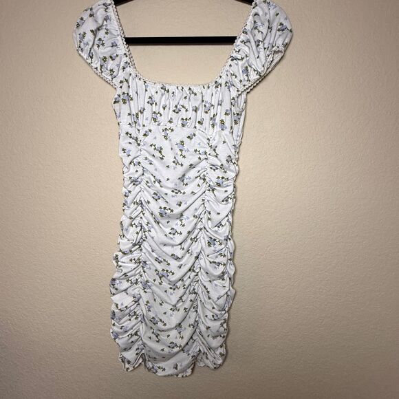 Urban Outfitters Brenan White and Blue Ditsy Floral Ruched Mini Dress S - Picture 3 of 8